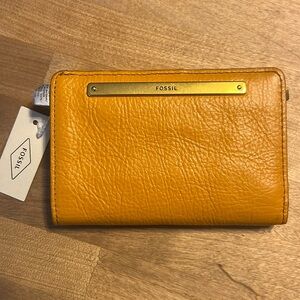 NEW Fossil Lizard Slim Bifold Leather Wallet, mustard